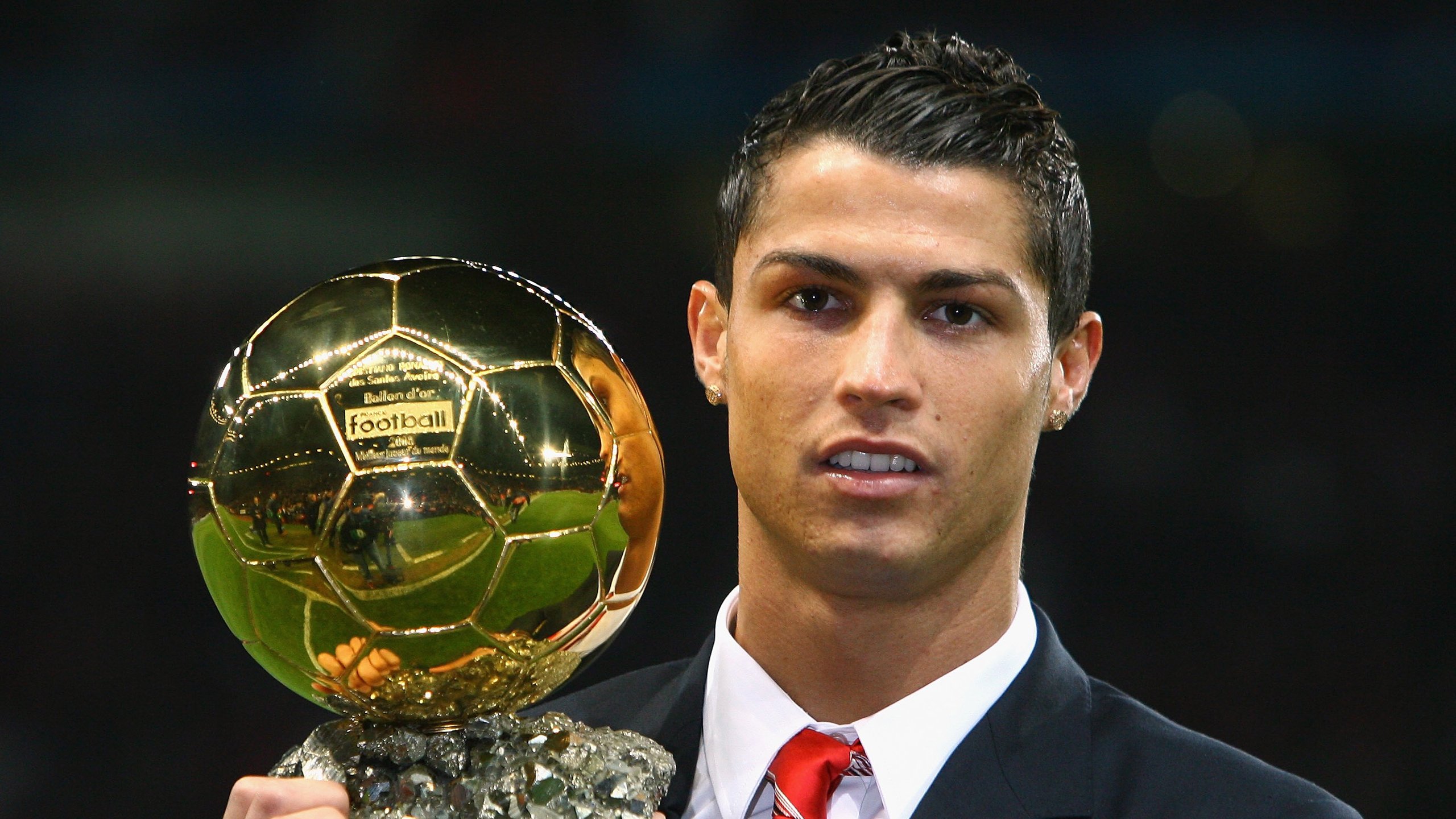 九游-校园足球组建学生解说团打造赛事传播新形式，学校足球队解说词