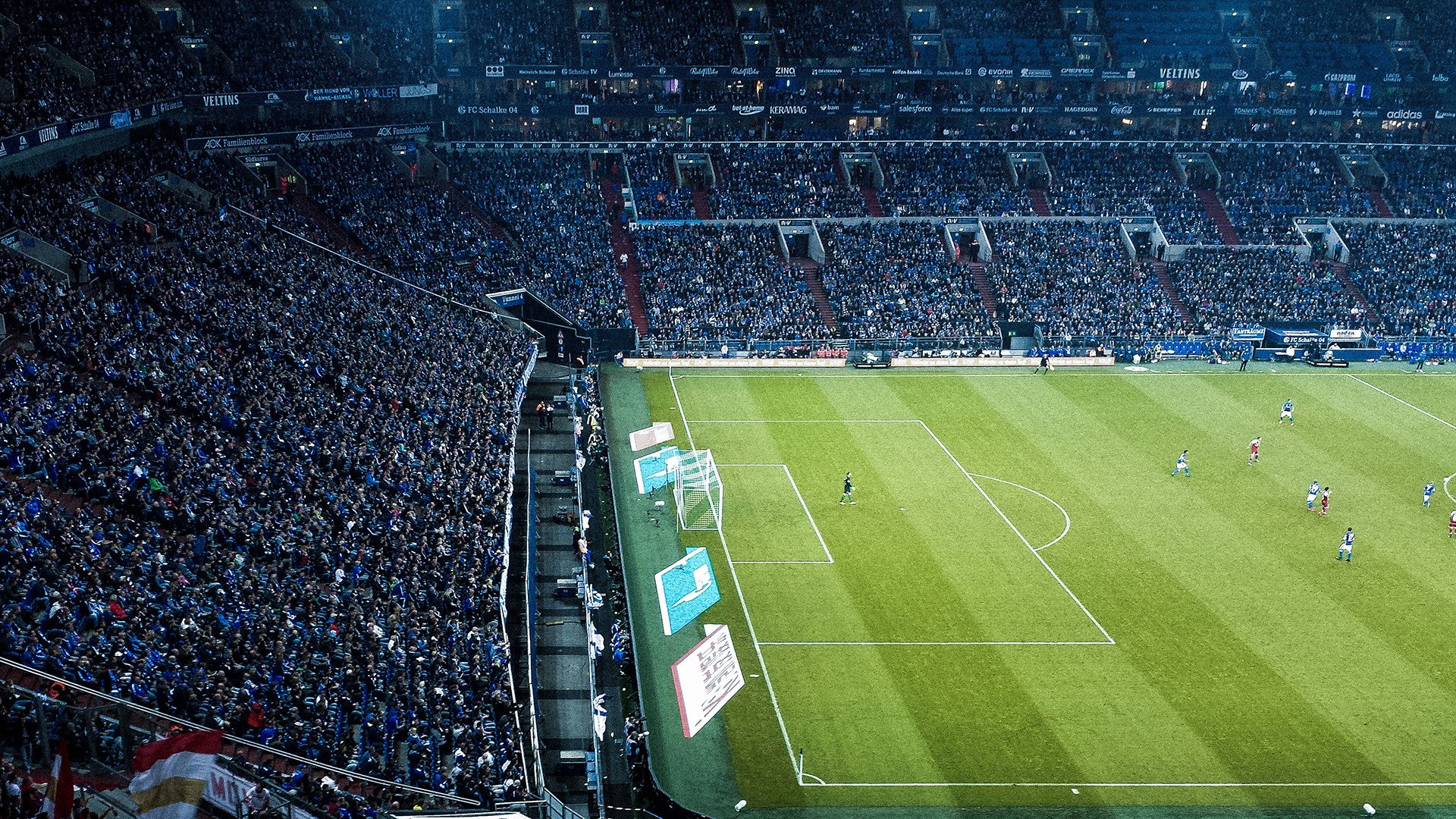 九游（jiuyou.com）游戏-骑士前锋训练中展示出色滑步技巧，骑士训练方法